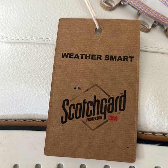 White Mountain Leather boots - Picture 5 of 5